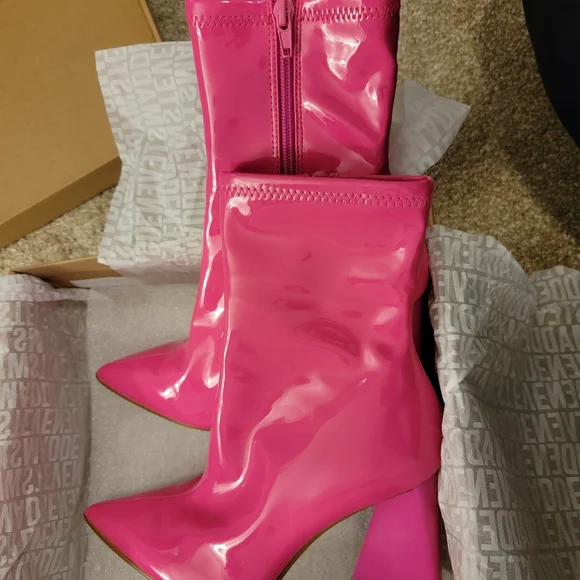 Hot pink Steve Madden boots - Picture 5 of 6